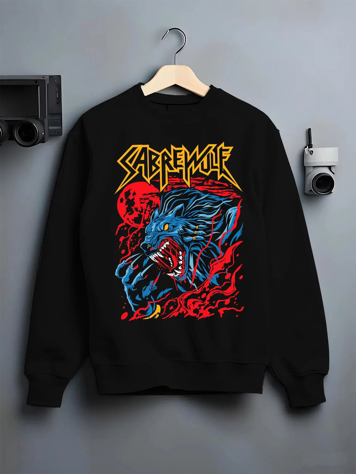 Black crewneck sweatshirt on hanger featuring Sabrewulf feral wolf fighter Killer Instinct artwork.